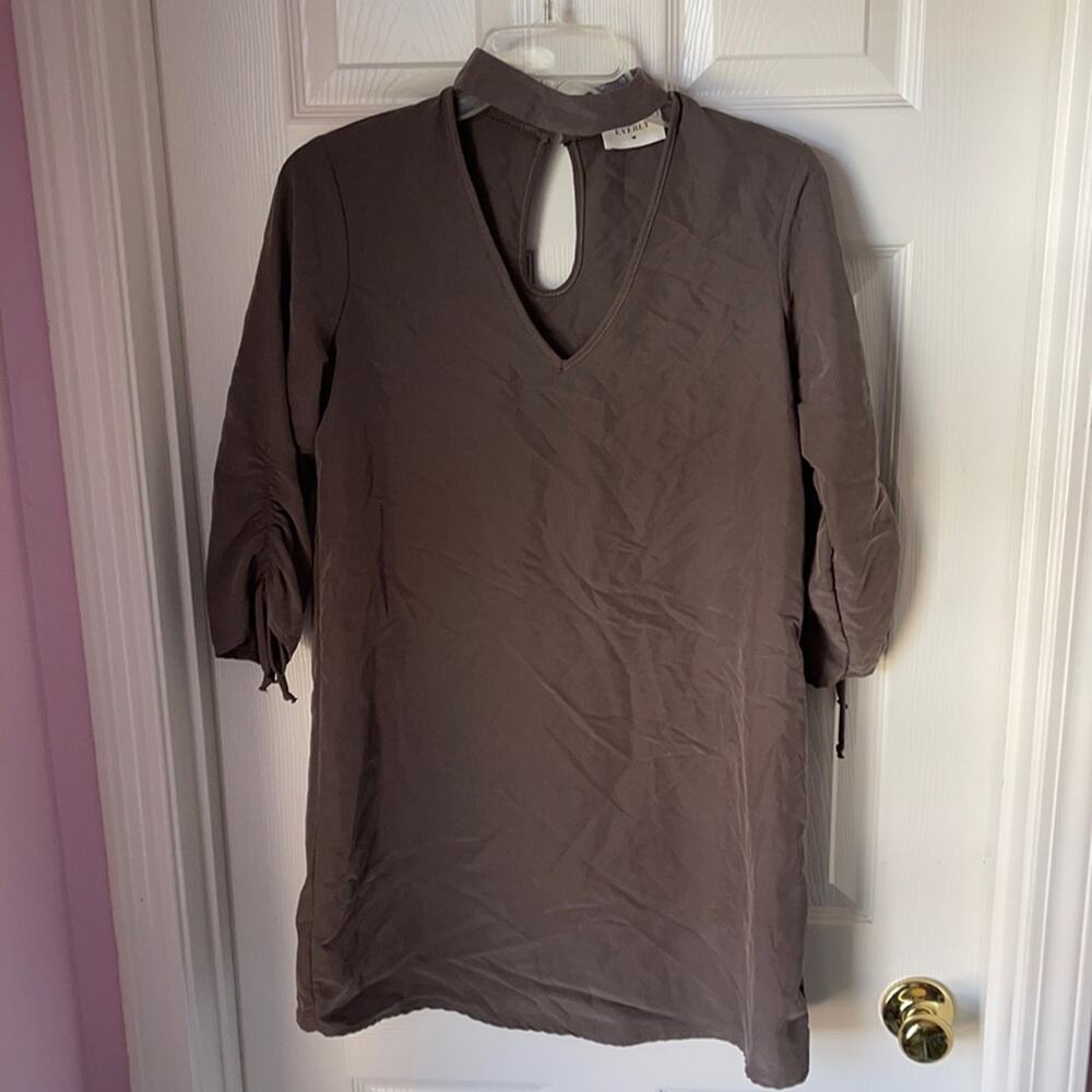 Everly chicken style 3/4 ruched sleeve shift Dress